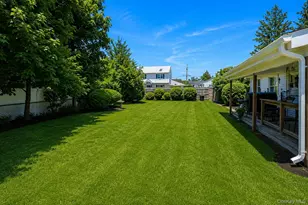 43 Plainedge Dr, Bethpage, NY 11714 - Photo 33