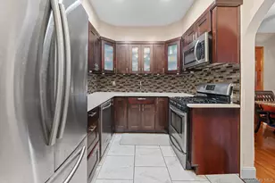 51-09 69th St, Woodside, NY 11377 - Photo 3