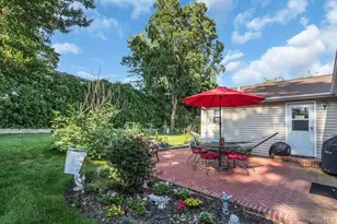6 Emerald Dr, Glen Cove, NY 11542 - Photo 23