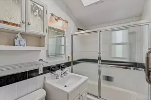 151-28 9th Ave, Whitestone, NY 11357 - Photo 19