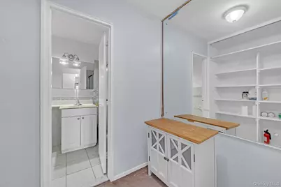 8710 149th Avenue #5F, Howard Beach, NY 11414 - Photo 17