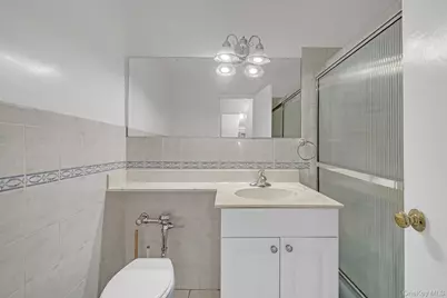 8710 149th Avenue #5F, Howard Beach, NY 11414 - Photo 21
