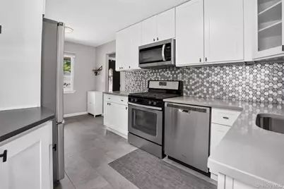 50 Lantern Street, Huntington, NY 11743 - Photo 11