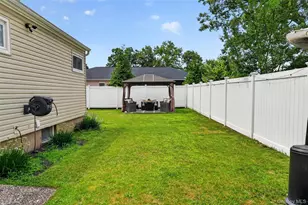 50 Lantern St, Huntington, NY 11743 - Photo 3