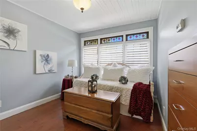 109 Doncaster Road, Malverne, NY 11565 - Photo 21