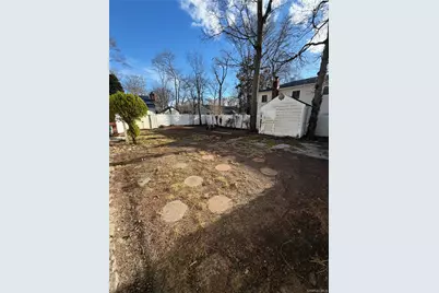 60 Webb Avenue, Patchogue, NY 11772 - Photo 17