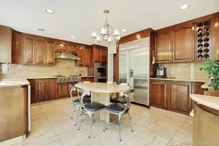 650 Bryant Ave, Roslyn, NY 11576 - Photo 9