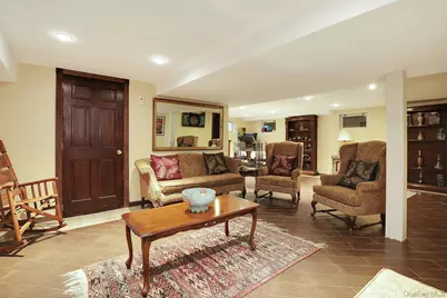650 Bryant Avenue, Roslyn, NY 11576 - Photo 11
