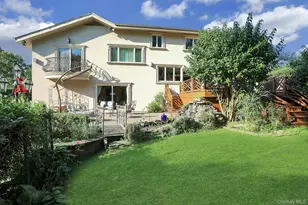 650 Bryant Ave, Roslyn, NY 11576 - Photo 25
