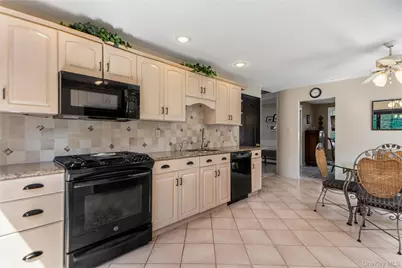 12 Empress Pines Drive, Nesconset, NY 11767 - Photo 23