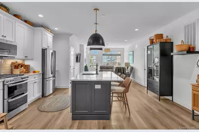 247 Silver Timber Drive, Yaphank, NY 11980 - Photo 5