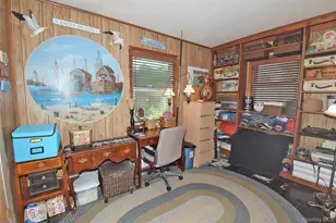 48 Barnyard Ln, Levittown, NY 11756 - Photo 11