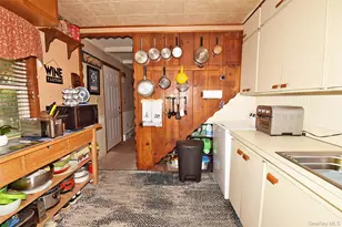 48 Barnyard Ln, Levittown, NY 11756 - Photo 9