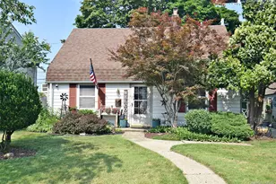 48 Barnyard Ln, Levittown, NY 11756 - Photo 21
