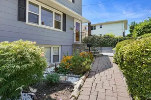 18 Edgewood Ave, Yonkers, NY 10704 - Photo 5