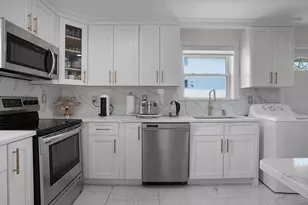 18 Edgewood Ave, Yonkers, NY 10704 - Photo 11