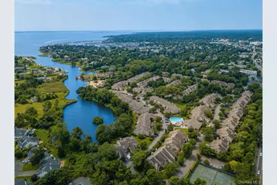 9 Pleasant Lane, Bay Shore, NY 11706 - Photo 21