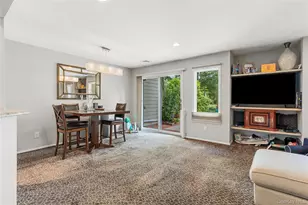 9 Pleasant Ln, Bay Shore, NY 11706 - Photo 5