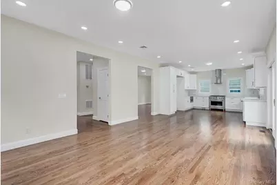 86 George Street, East Hills, NY 11577 - Photo 17