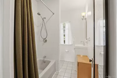 220-222 Carol Avenue, Pelham, NY 10803 - Photo 35