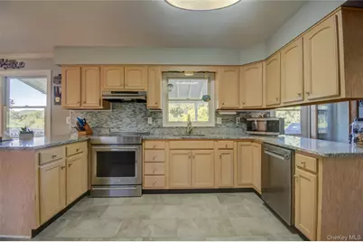 54 Clearview Circle, Hopewell Junction, NY 12533 - Photo 5