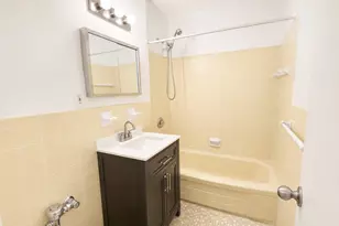 410 E Broadway, Long Beach, NY 11561 - Photo 9