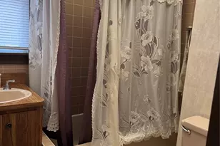 81-14 Margaret Pl, Ridgewood, NY 11385 - Photo 13
