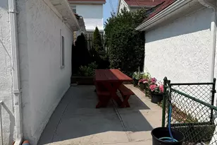 81-14 Margaret Pl, Ridgewood, NY 11385 - Photo 9