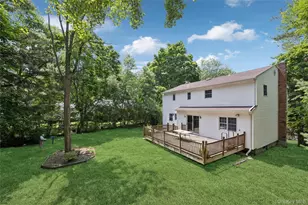 49 Old Town Ln, Huntington, NY 11743 - Photo 7