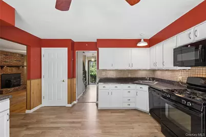 49 Old Town Lane, Huntington, NY 11743 - Photo 11