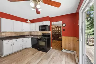49 Old Town Ln, Huntington, NY 11743 - Photo 13
