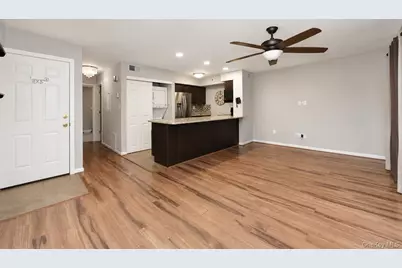 1 Anchorage Way #1501, Freeport, NY 11520 - Photo 5
