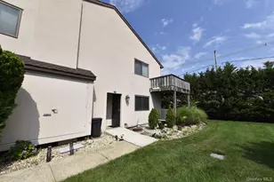 1 Anchorage Way, Freeport, NY 11520 - Photo 3