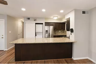 1 Anchorage Way #1501, Freeport, NY 11520 - Photo 9