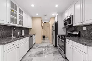 1180 E Broadway, Hewlett, NY 11557 - Photo 11