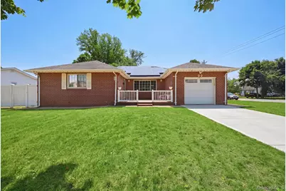 32 Lake Avenue, Deer Park, NY 11729 - Photo 1