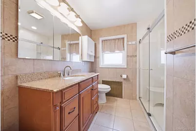 32 Lake Avenue, Deer Park, NY 11729 - Photo 15