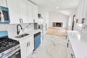162 State St, Westbury, NY 11590 - Photo 13
