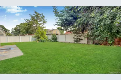 162 State Street, Westbury, NY 11590 - Photo 41