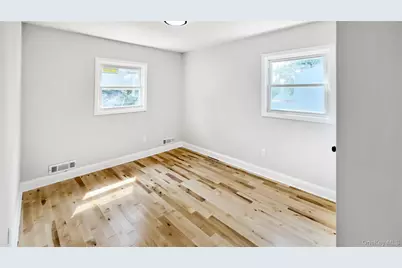 162 State Street, Westbury, NY 11590 - Photo 17