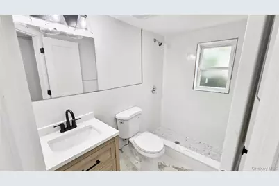 162 State Street, Westbury, NY 11590 - Photo 35