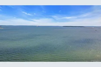 2705 W Creek Avenue, Cutchogue, NY 11935 - Photo 35