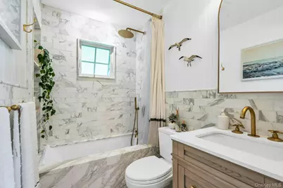 2705 W Creek Avenue, Cutchogue, NY 11935 - Photo 11