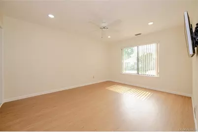 12 Stanford Court #A, Wantagh, NY 11793 - Photo 11