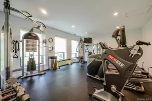 12 Stanford Ct, Wantagh, NY 11793 - Photo 27