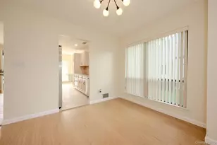 12 Stanford Ct, Wantagh, NY 11793 - Photo 9