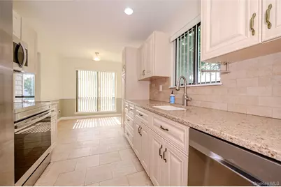 12 Stanford Court #A, Wantagh, NY 11793 - Photo 3