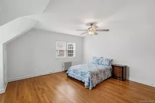 19 Chestnut St, Glen Cove, NY 11542 - Photo 15
