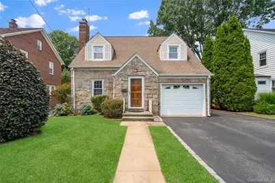 19 Chestnut Street, Glen Cove, NY 11542 - Photo 1