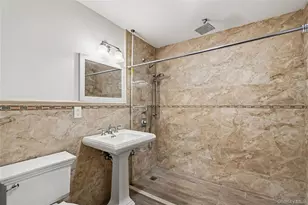 19 Chestnut St, Glen Cove, NY 11542 - Photo 9